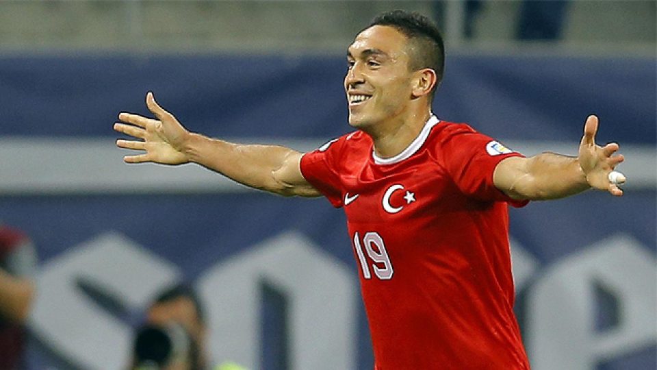 Mevlüt Erdinç futbol kariyerini sonlandırdı