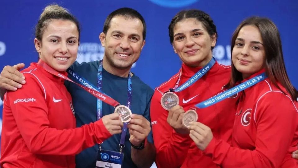 Milli sporcular 3 bronz madalya kazandı