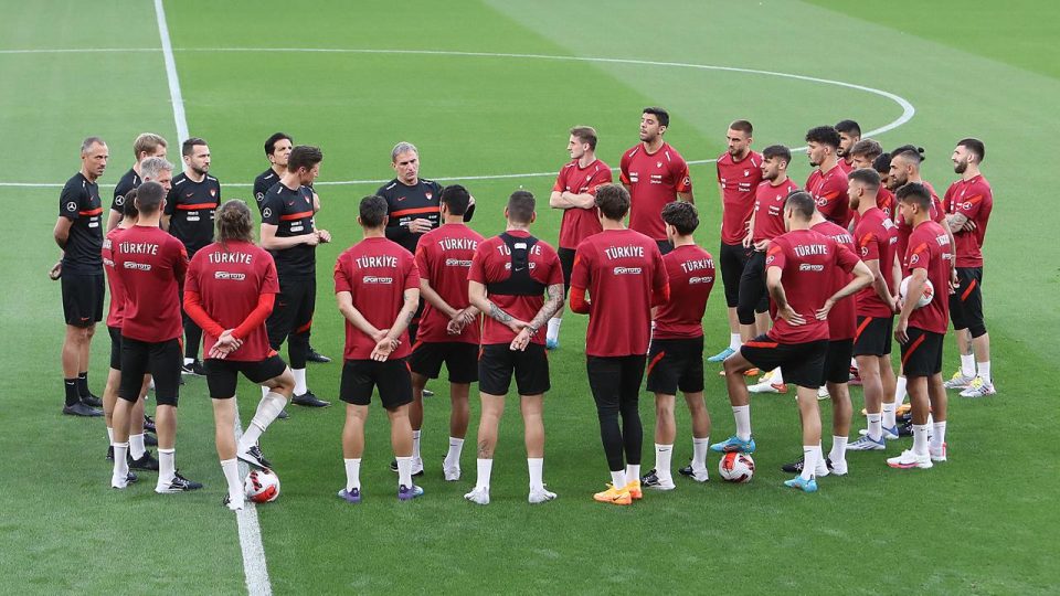 A Milli Futbol Takımı Riva’da toplanıyor