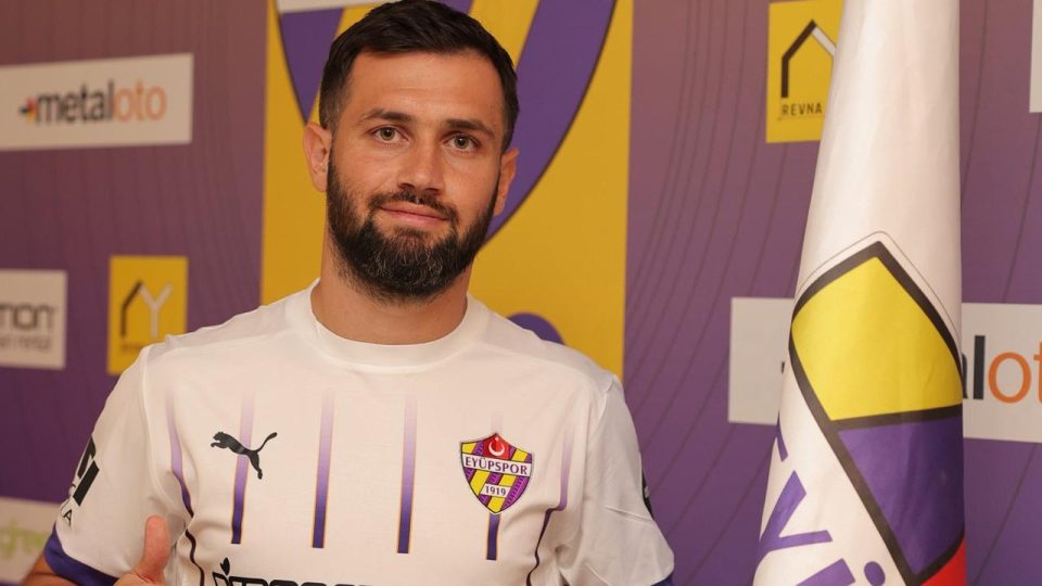 Eyüpspor Ömer Bayram’ı transfer etti