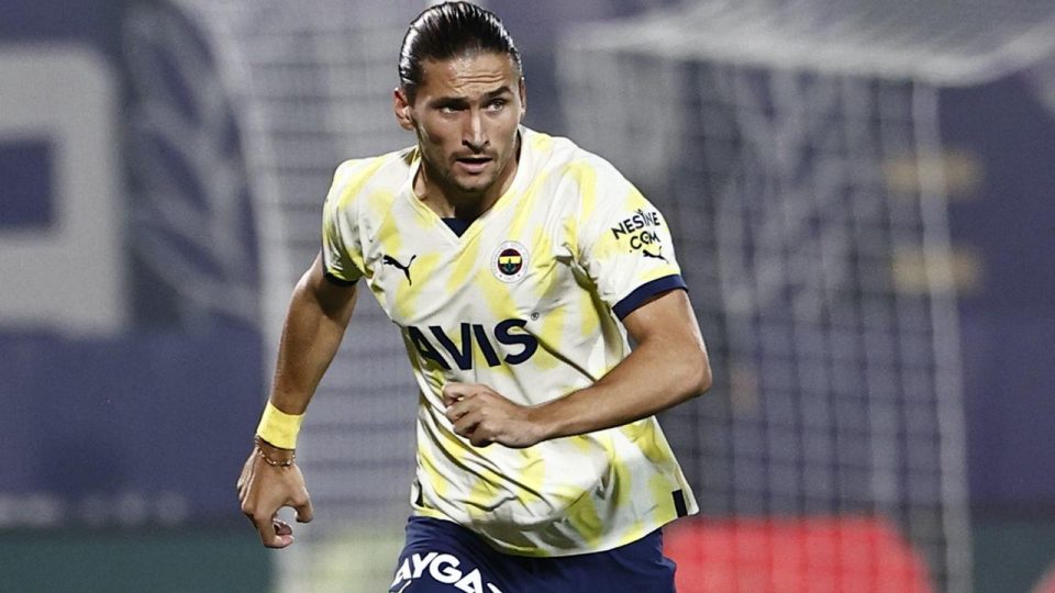 Fenerbahçe’de Miguel Crespo formayı kaptı