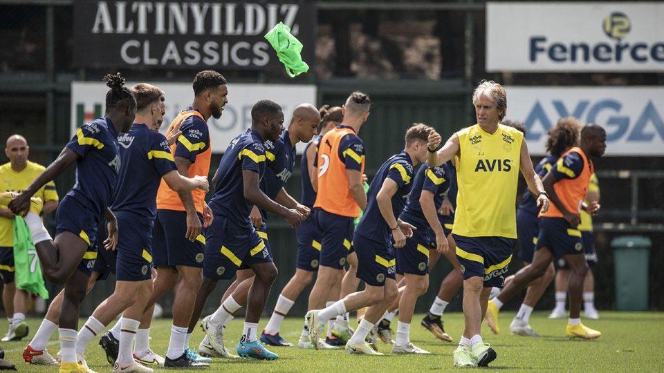 Fenerbahçe’de Rennes maçı hazırlıkları başladı