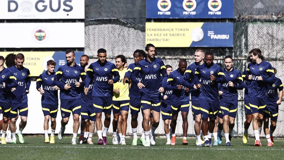 Fenerbahçe’nin Rennes maçı kamp kadrosu açıklandı