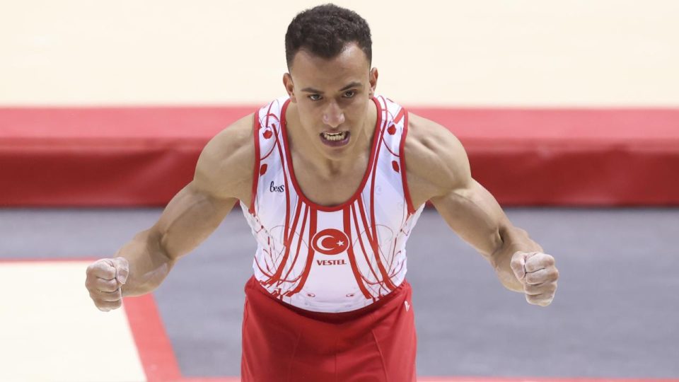 Milli sporcu Adem Asil Fransa’da altın madalya kazandı