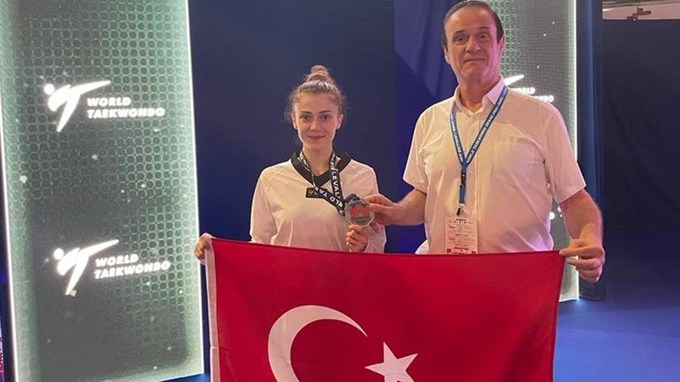 Milli tekvandocu Merve Dinçel’den gümüş madalya