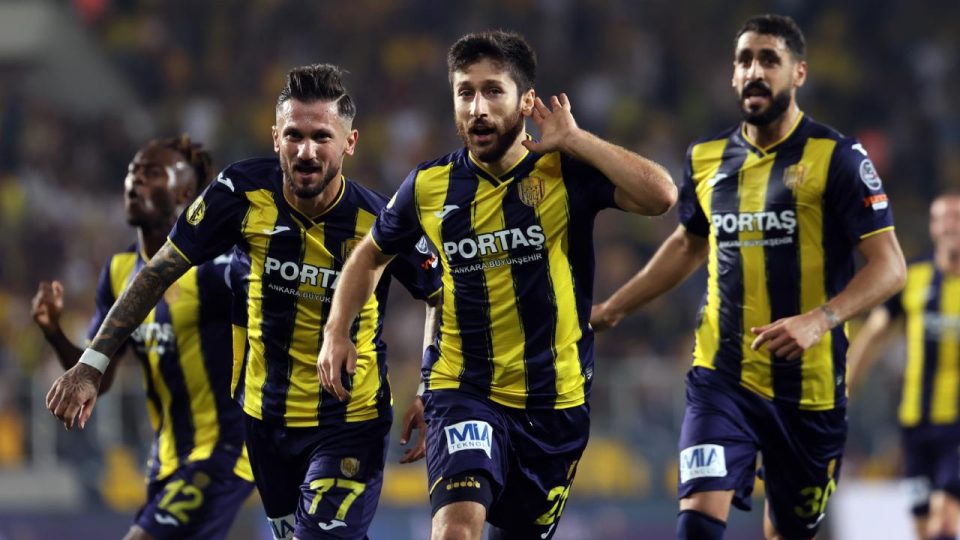 MKE Ankaragücü, Sivasspor karşısında ilk galibiyetini almaya çalışacak