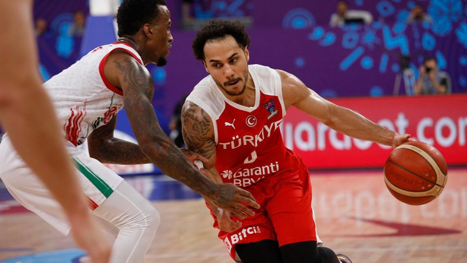 Shane Larkin Avrupa Şampiyonası’na devam edemeyecek