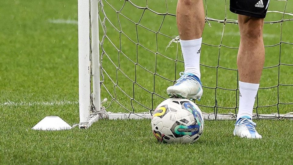 Süper Lig kulüpleri 237 futbolcuyla sözleşme imzaladı