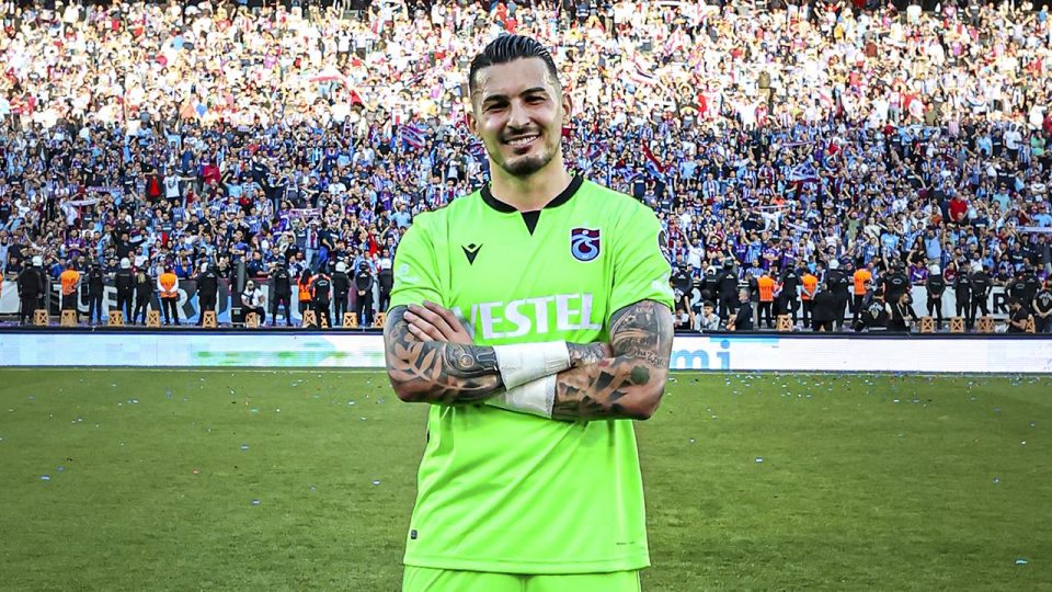 Trabzonspor’da 4 futbolcunun sözleşmesi uzatıldı