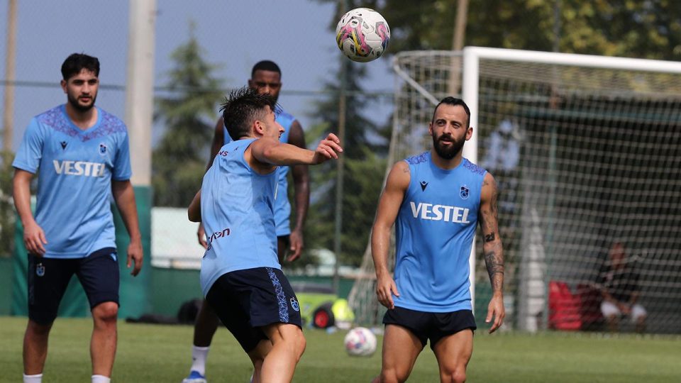 Trabzonspor’da yeni transferler ilk kez kafilede