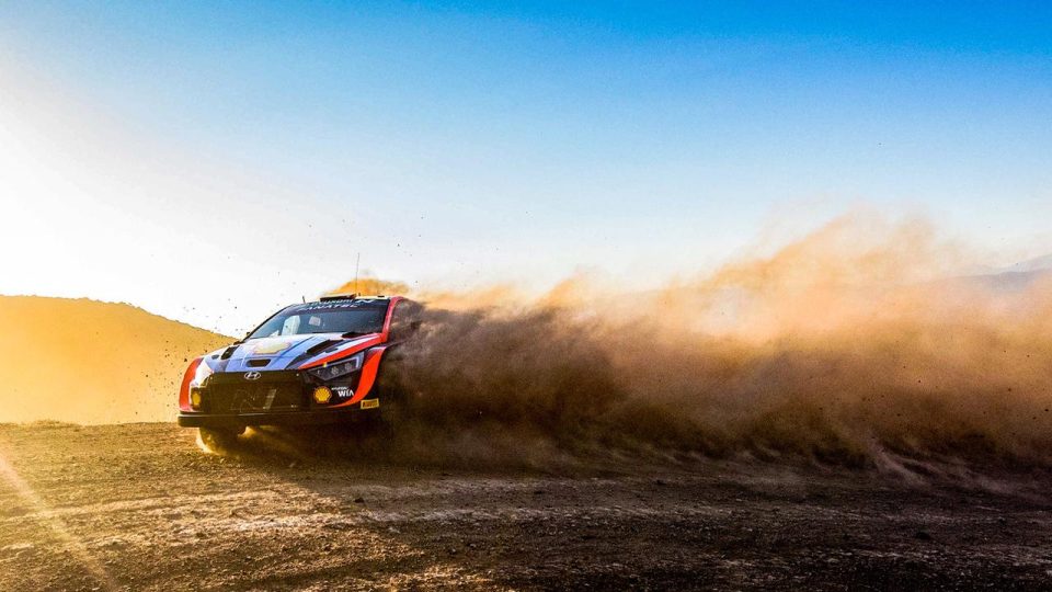 Yunanistan Rallisi’ni Neuville kazandı