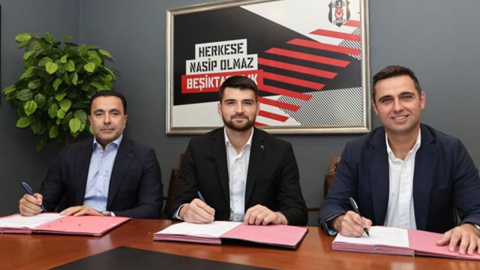 Beşiktaş’ta Ersin Destanoğlu’nun sözleşmesi yenilendi