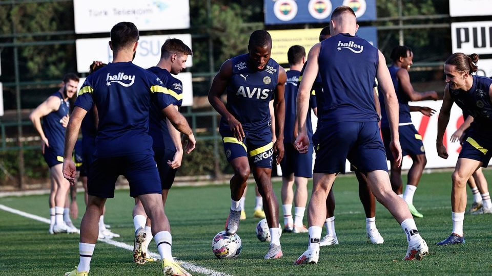 Fenerbahçe Beşiktaş maçına hazır