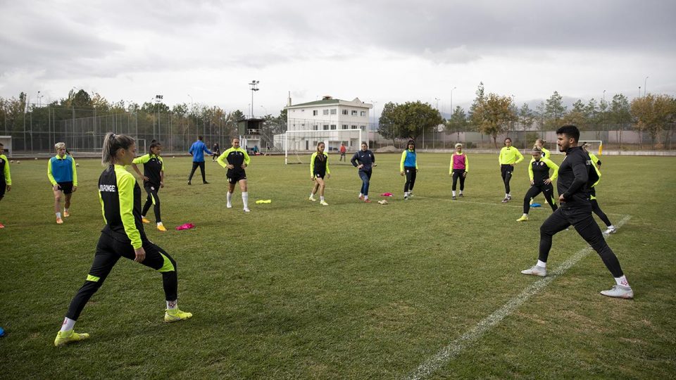 FOMGET, Kadın Futbol Süper Ligi’ne şampiyonluk parolasıyla başladı