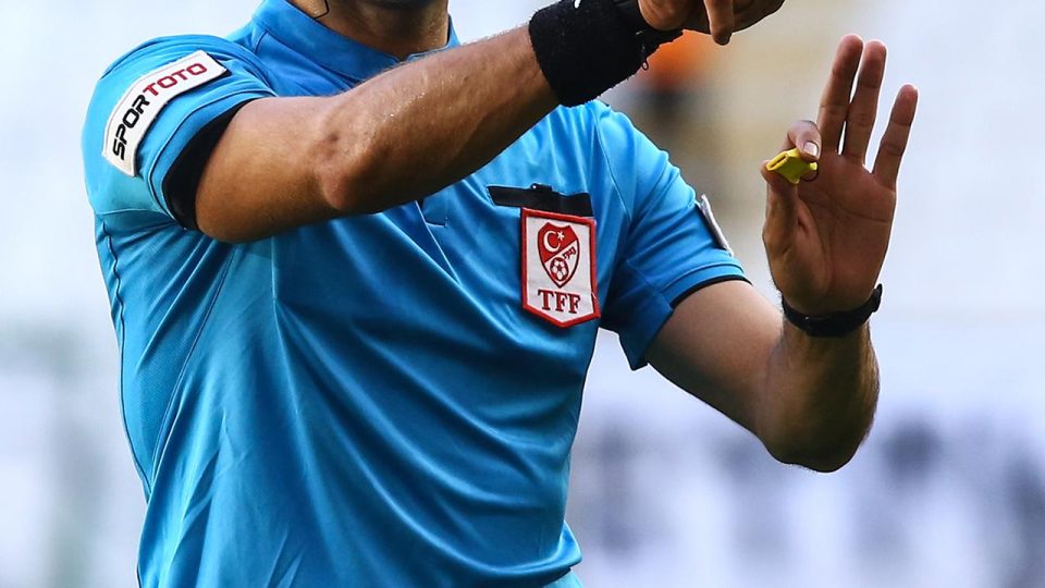Trabzonspor-Fenerbahçe maçının hakemi açıklandı
