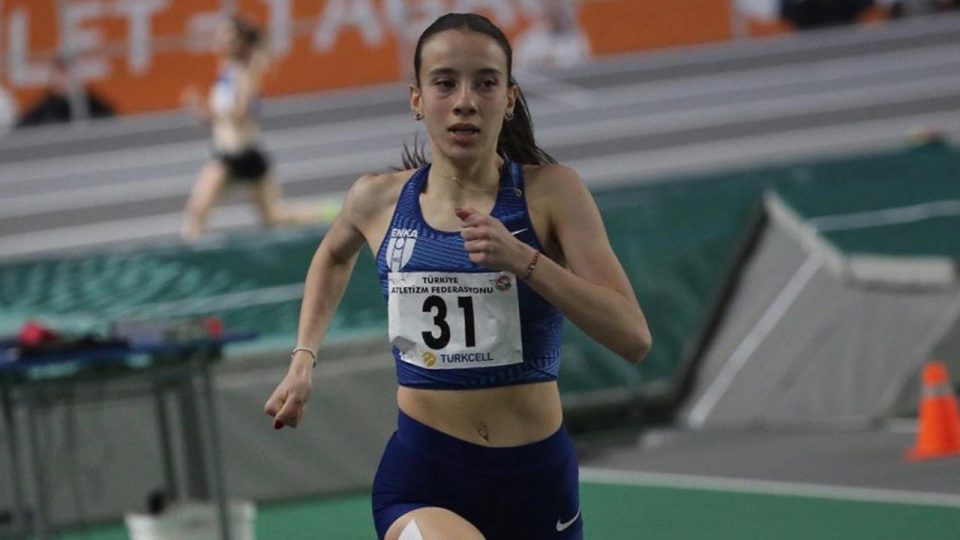 Atletizmde 3 sporcu Türkiye rekoru kırdı
