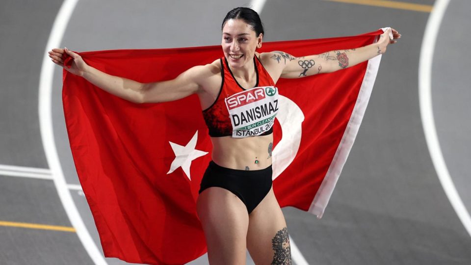 Avrupa şampiyonu Tuğba Danışmaz 15 yıllık emeğini “10 saniye”ye sığdırdı