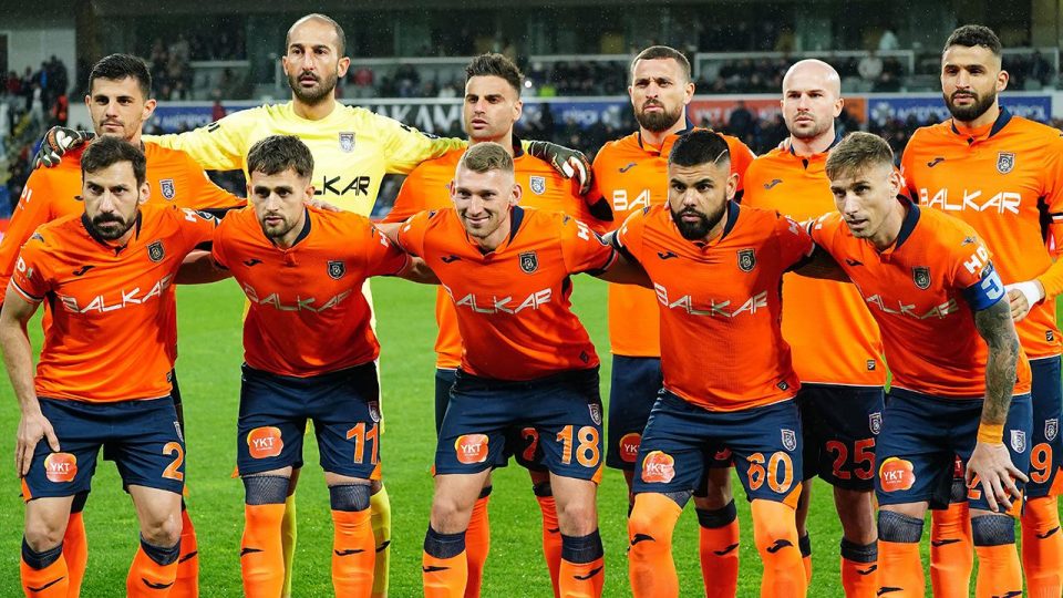 Emre Belözoğlu’ndan 5 değişiklik