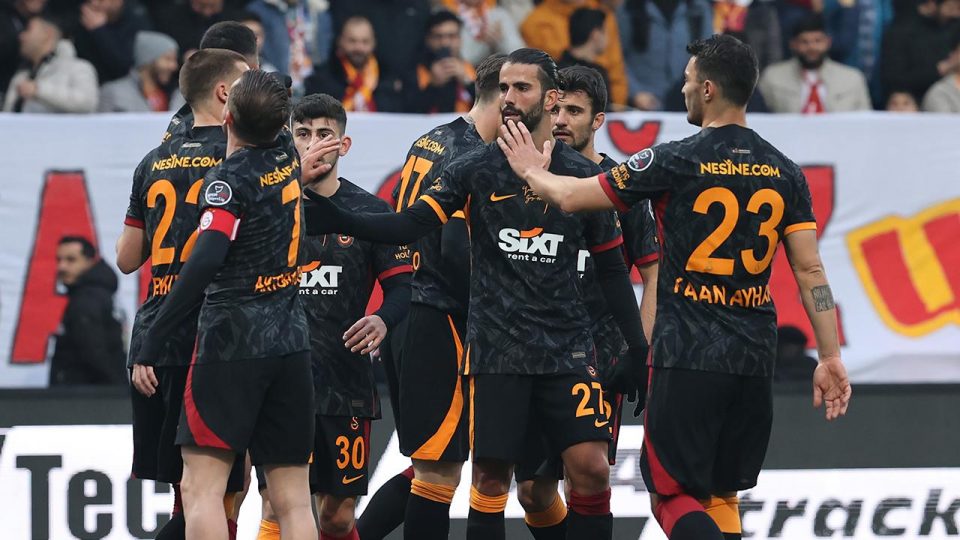 Galatasaray’dan depremzedeler yararına Azerbaycan’da özel maç