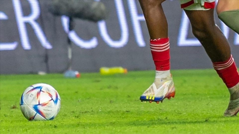 İngiltere’deki maçlar sırasında futbolculara oruçlarını açmaları için imkan verilecek