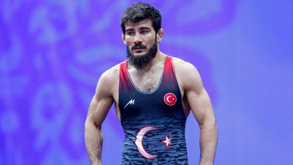 Milli güreşçi Soner Demirtaş dünya üçüncüsü ilan edildi