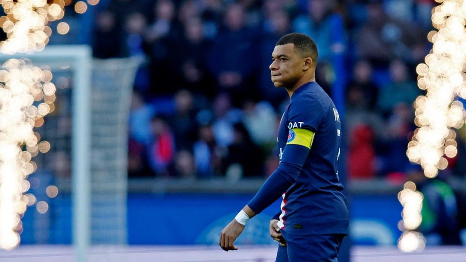 PSG evinde Rennes’e kaybetti