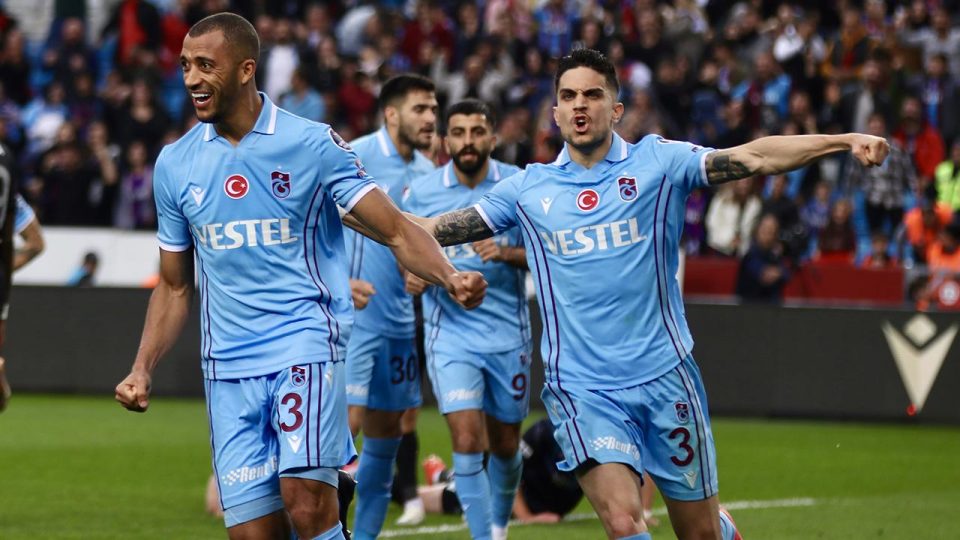 Trabzonspor’un stoper oyuncuları santrforların izinde