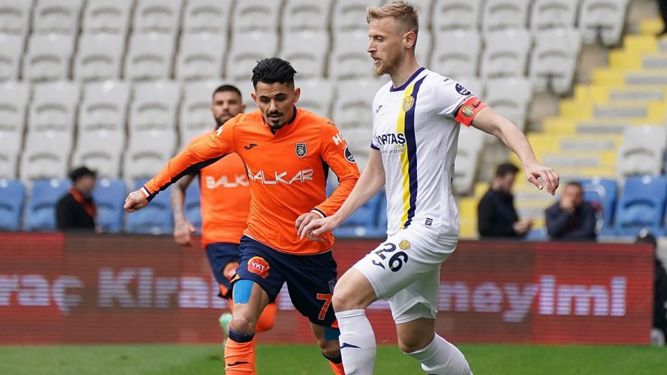 Başakşehir MKE Ankaragücü karşısında