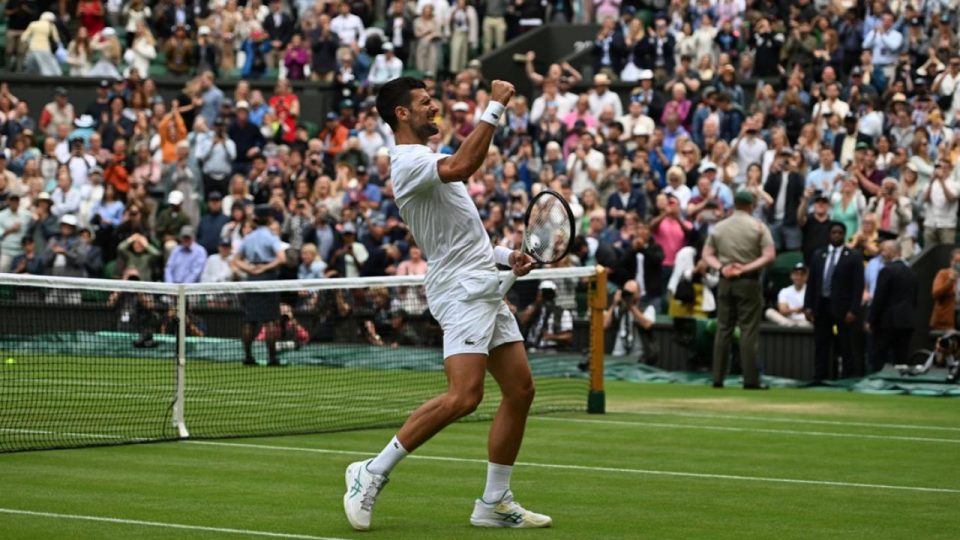 Wimbledon’da Novak Djokovic finale yükseldi