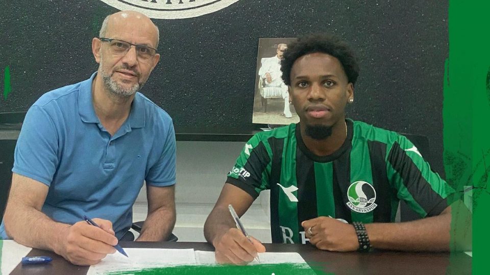 Sakaryaspor’a Kongolu orta saha