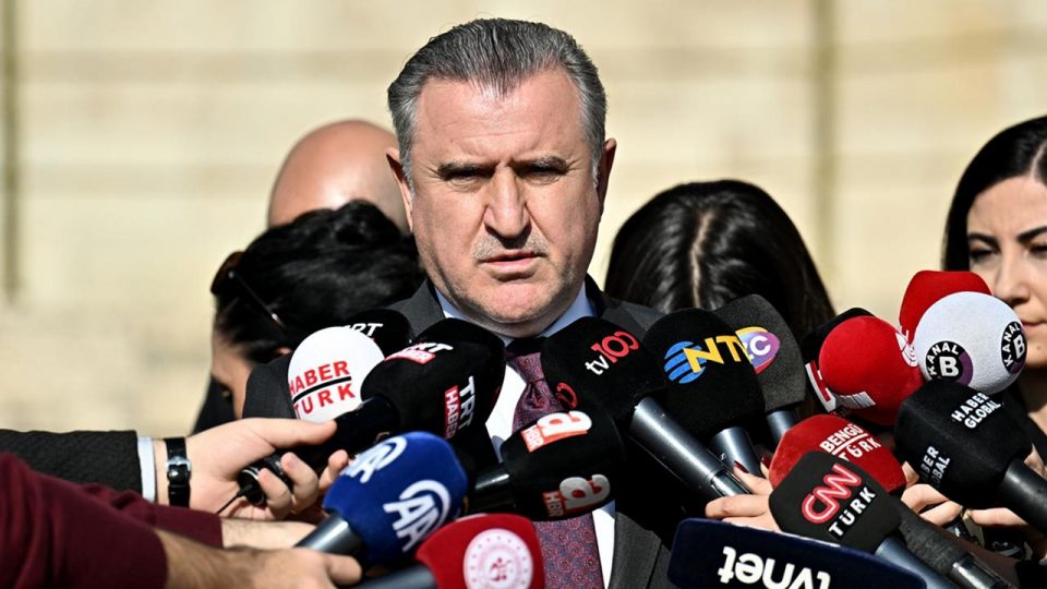 Bakan Bak: Türk futbolunda önemli bir süreç başlamış oluyor