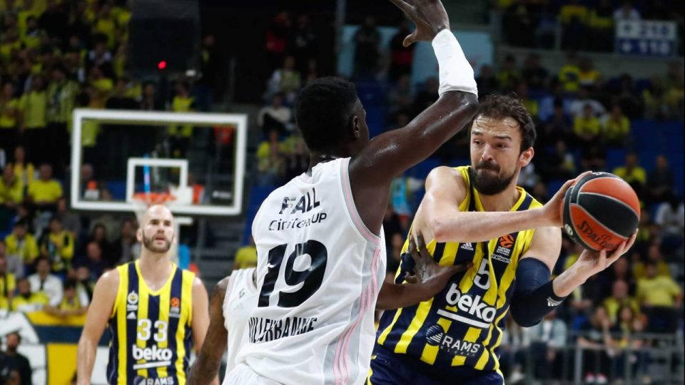 Fenerbahçe Beko Fransa ekibi LDLC ASVEL mağlup etti