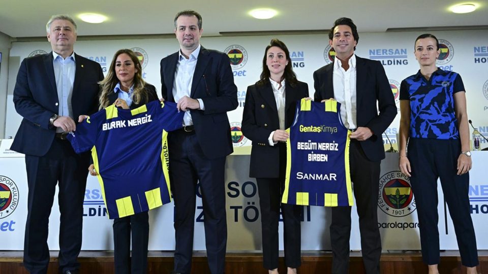 Fenerbahçe voleybol takımlarına sponsor desteği