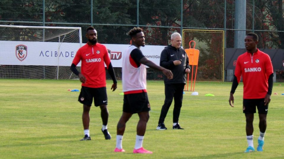 Gaziantep FK Teknik Direktörü Sumudica: Beşiktaş maçına iyi motive olduk