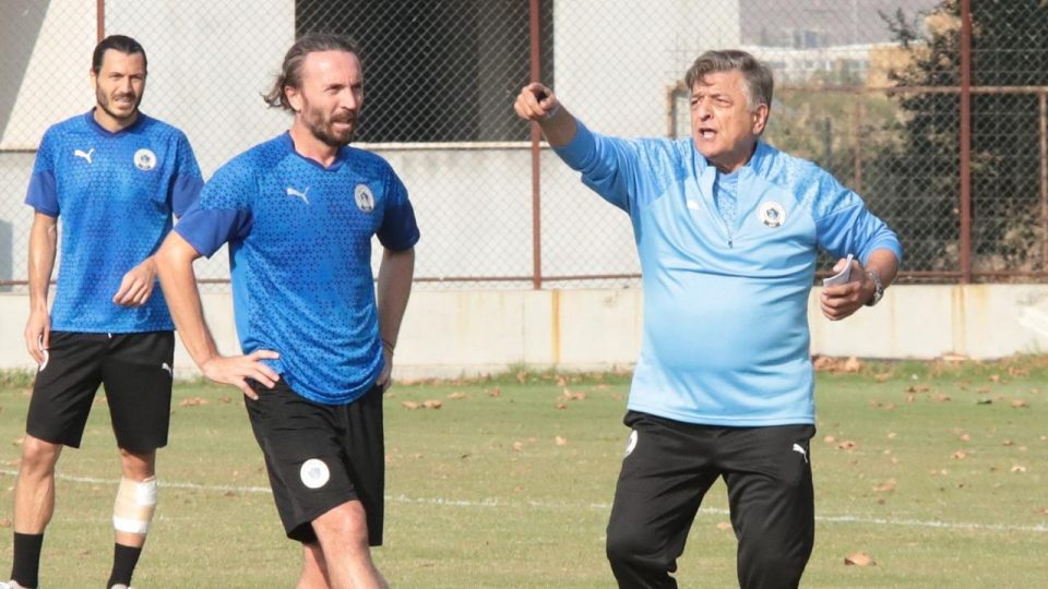 Menemen FK Teknik Direktörü Yılmaz Vural “asker ocağı”na döndü