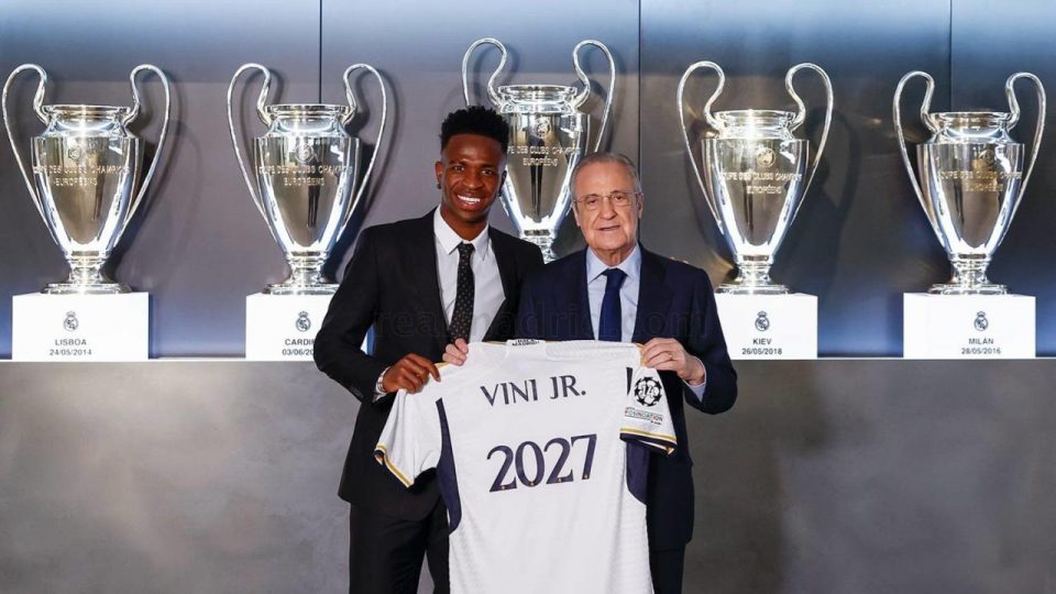 Real Madrid Vinicius Junior’ın sözleşmesini uzattı
