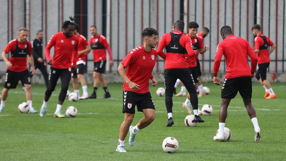 Samsunspor MKE Ankaragücü maçında baskıyla sonuç peşinde