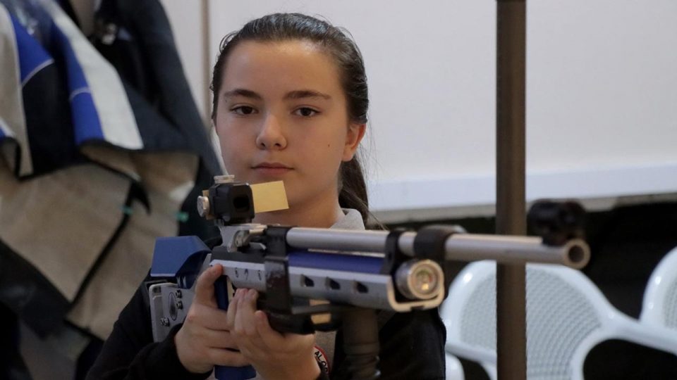Tavsiyeyle atıcılığa başladı ilk müsabakasında Türkiye şampiyonu oldu