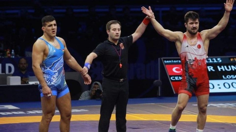 Ali Cengiz’in dünya şampiyonluğuna UWW ortak çıkardı