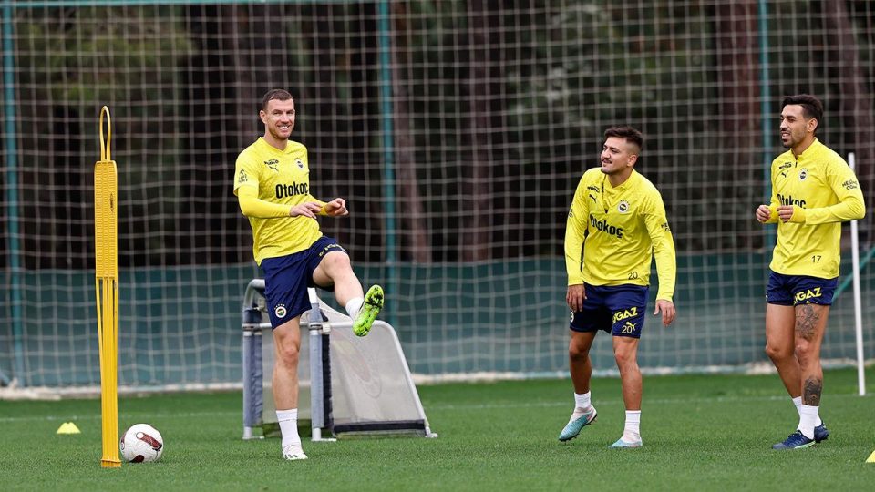 Fenerbahçe’nin Trabzonspor maçı hazırlıkları sürüyor