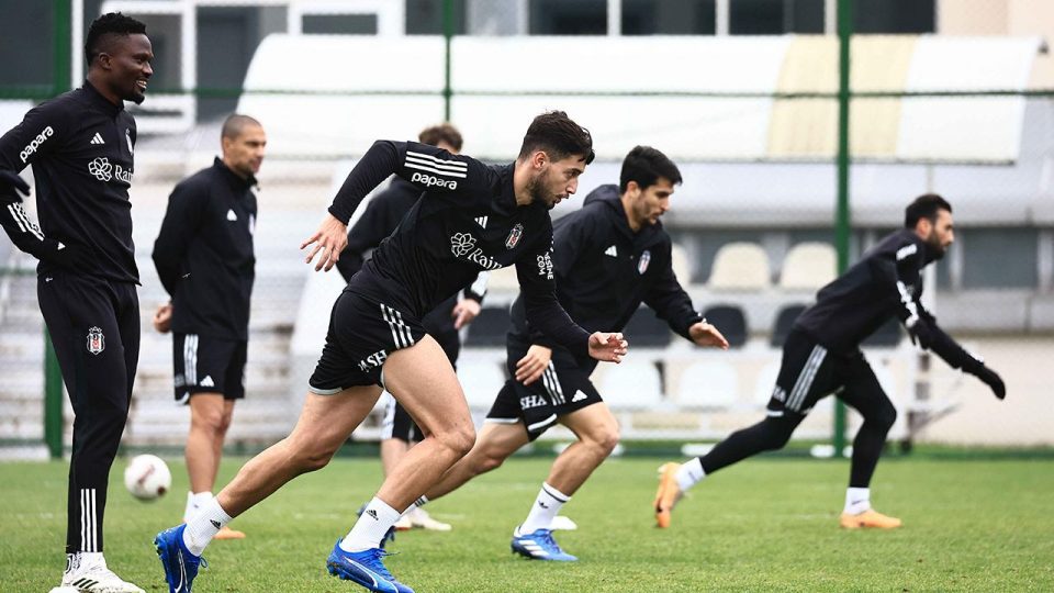 Beşiktaş’ta 5 oyuncu kadro dışı